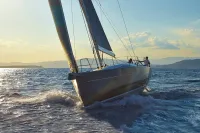 AZUREE 46