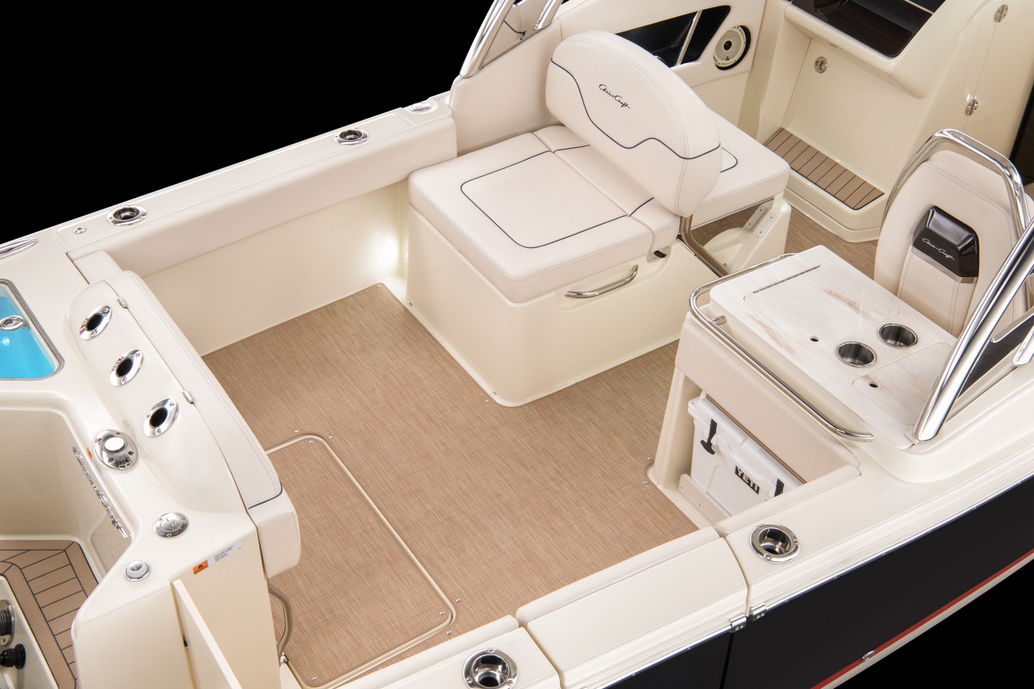 Chris Craft Calypso 24 Space in the middle