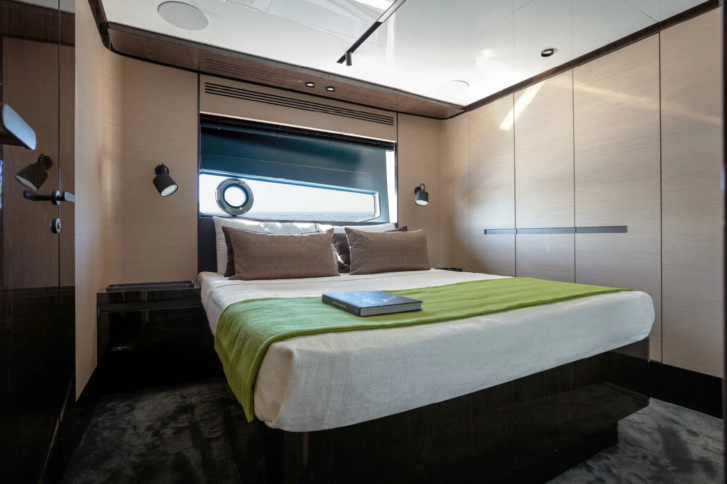 Azimut Grande S10