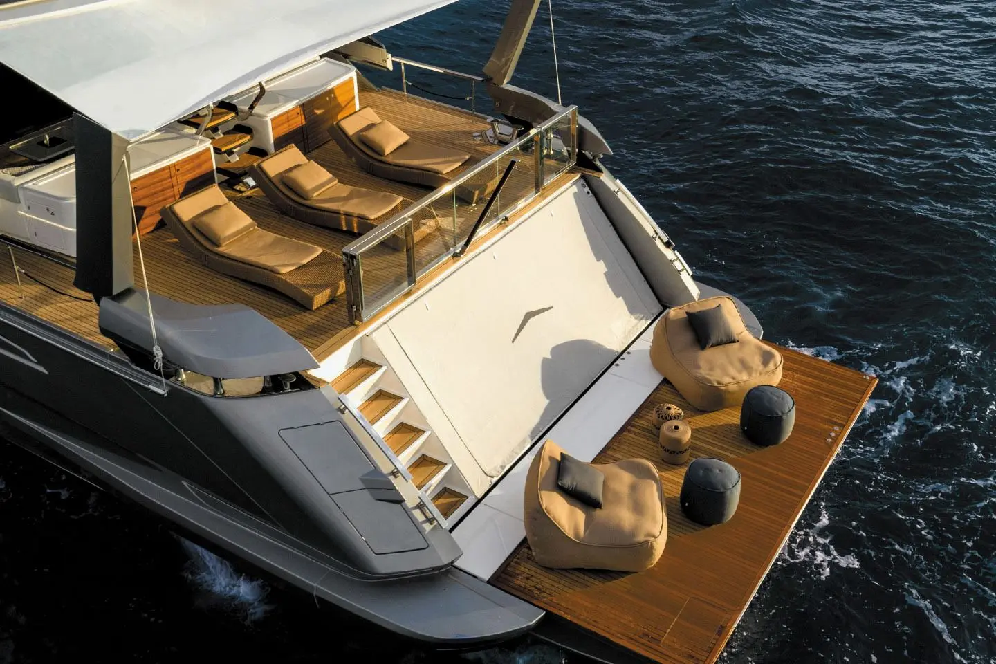 Azimut Grande S10