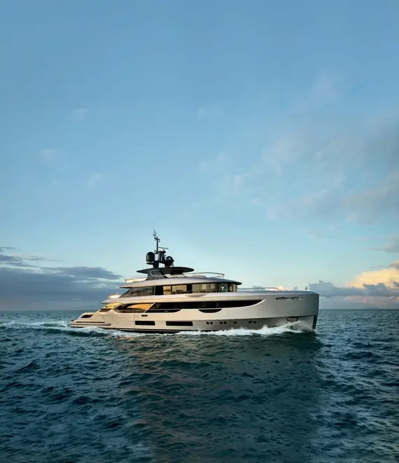 Benetti Oasis 40M