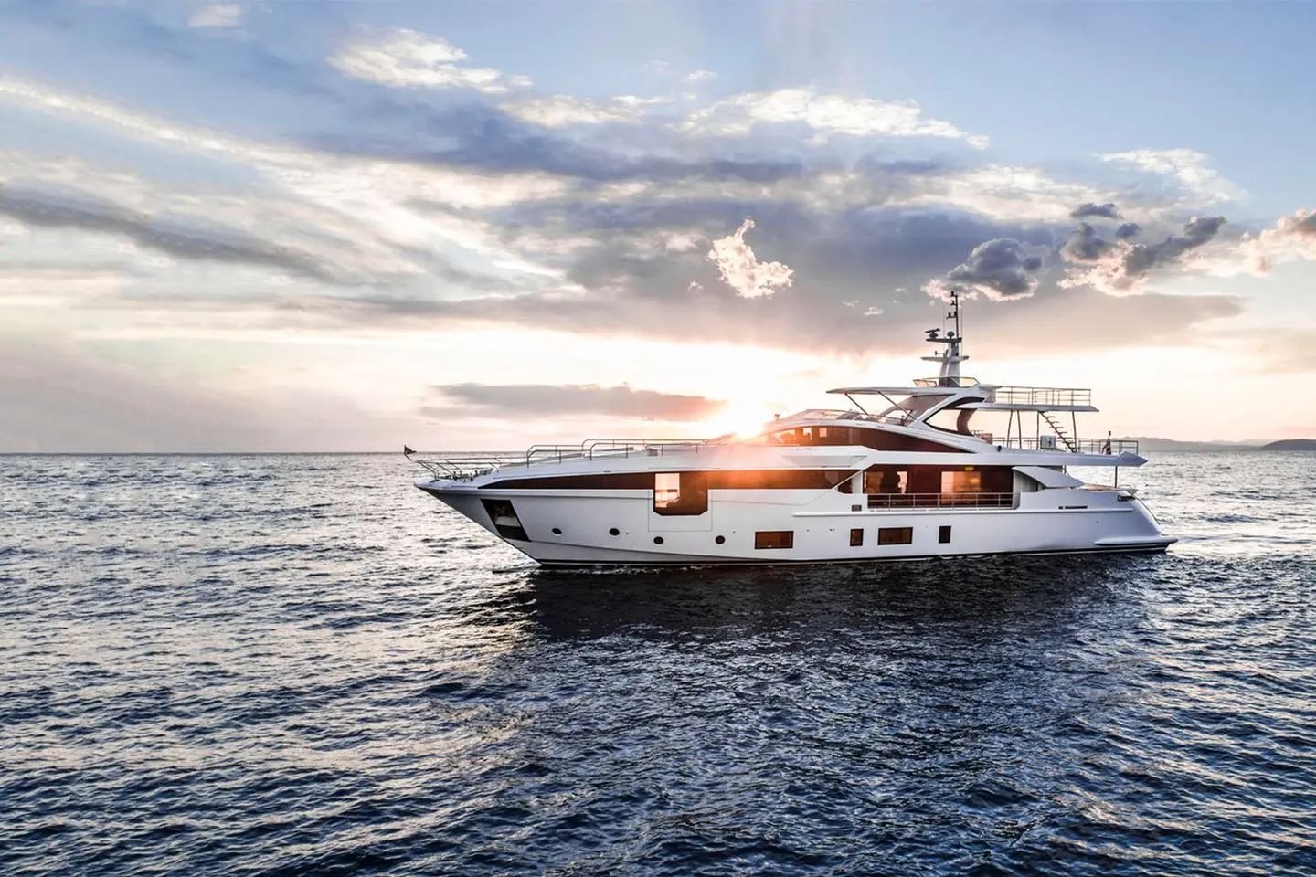 Azimut Grande 35