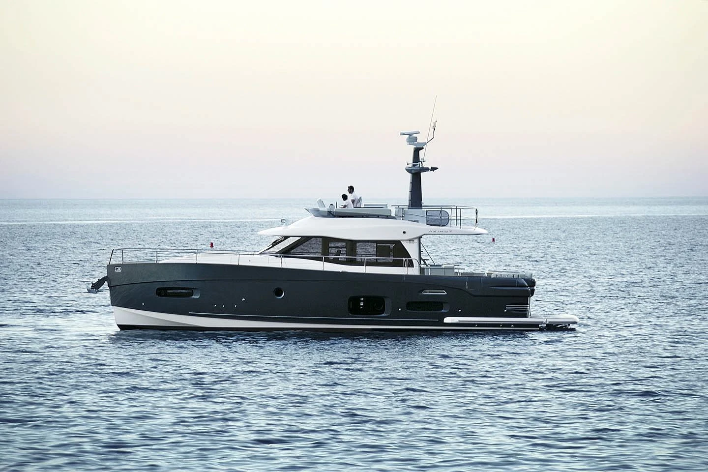 Azimut Magellano 53