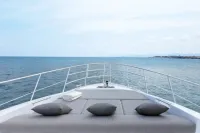 Azimut Grande S6-IPS-700