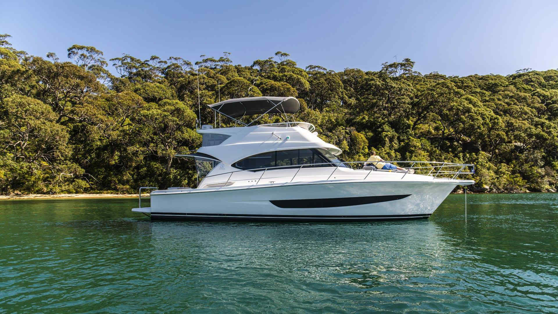 Riviera 39 Open Fly