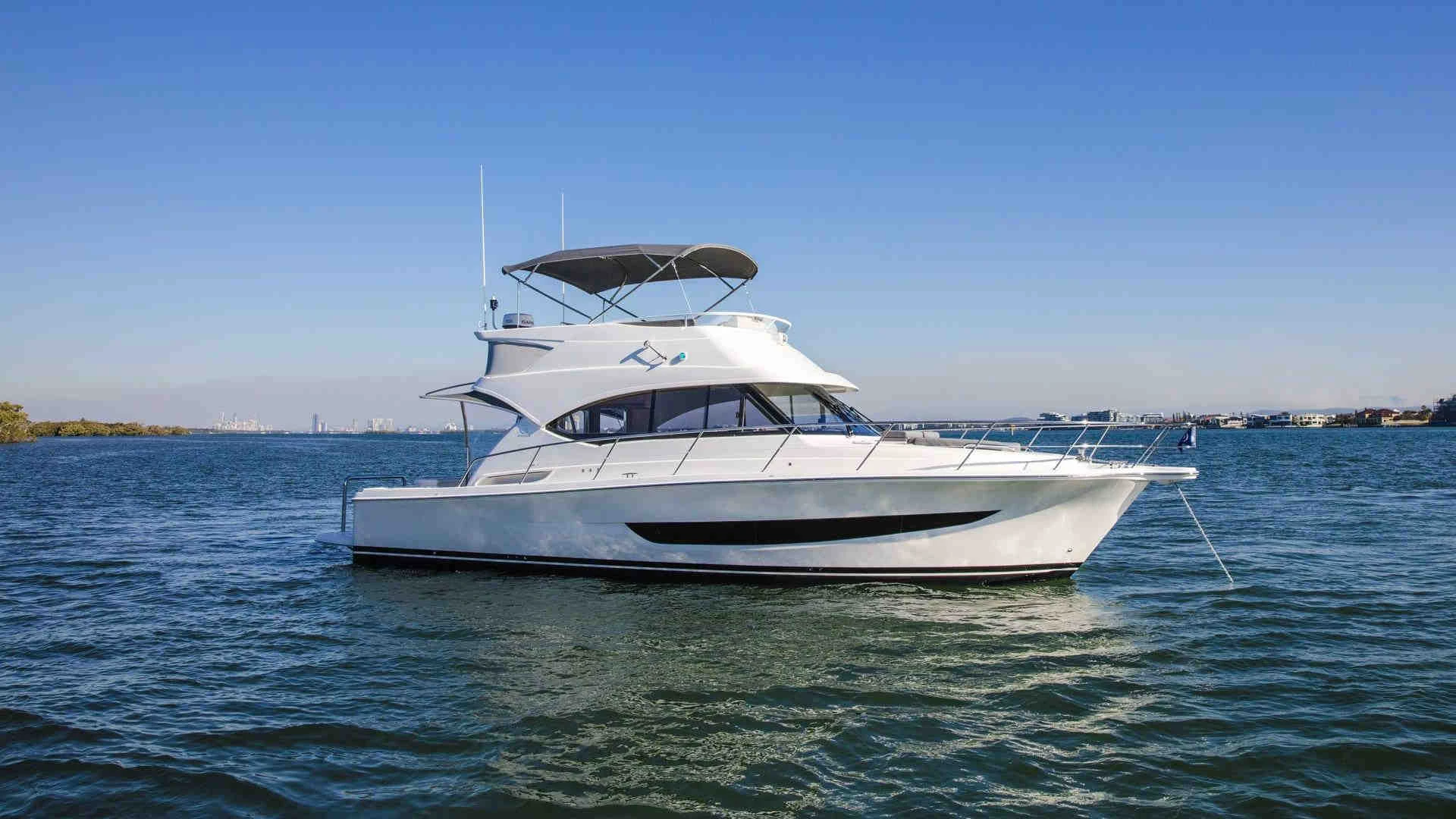 Riviera 39 Open Fly