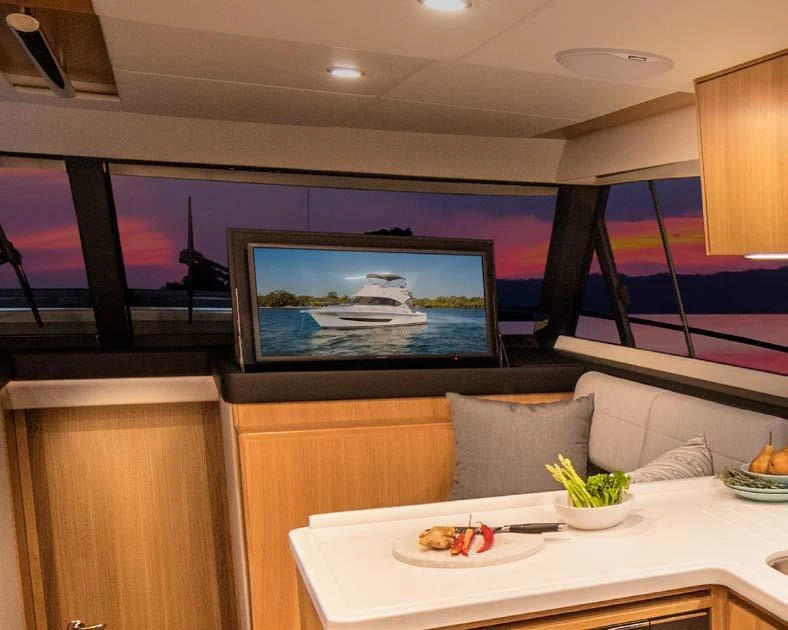 Riviera 39 Open Fly