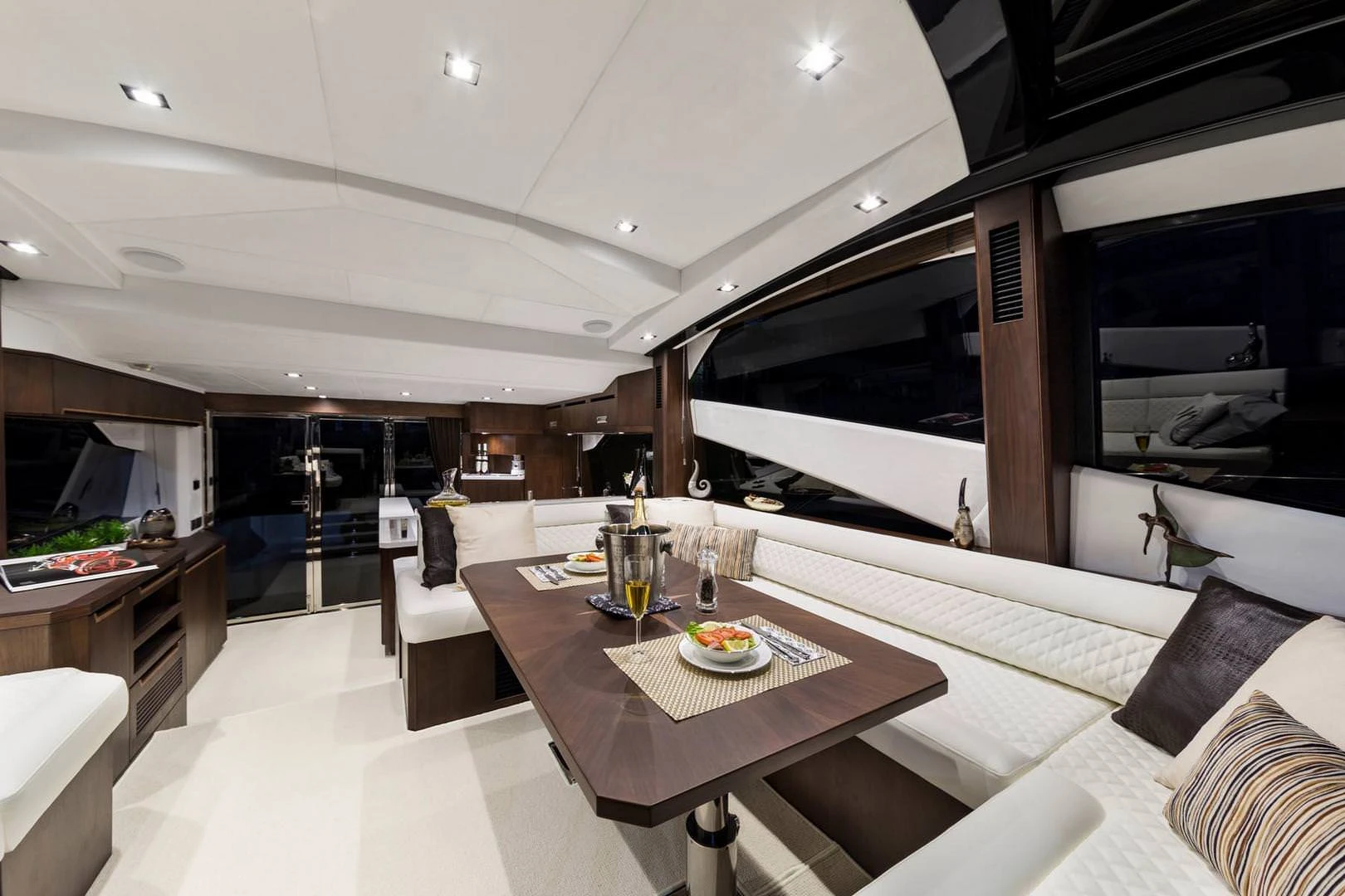 Galeon 560 Sky