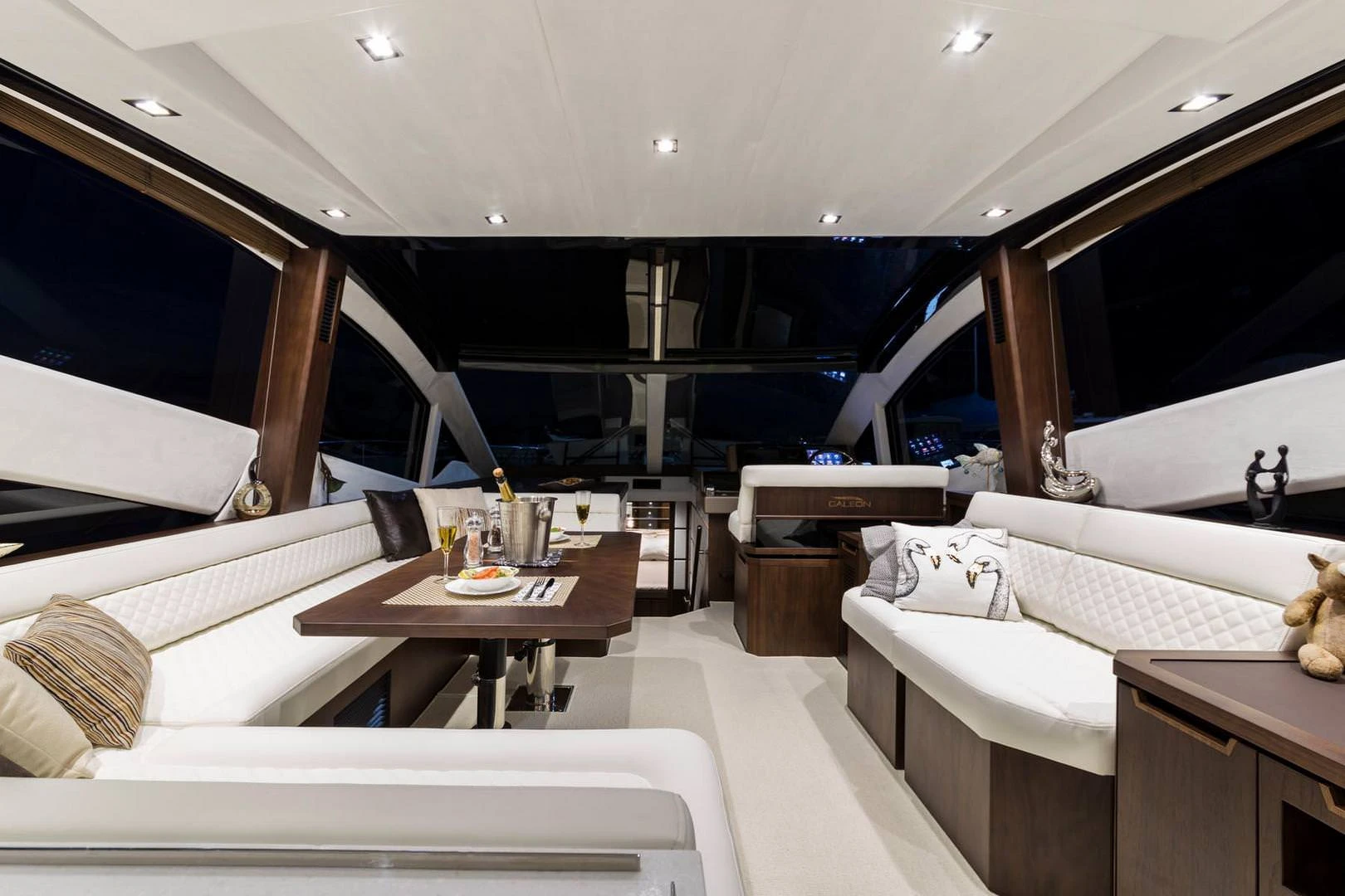 Galeon 560 Sky