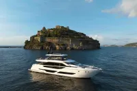 Ferretti 860