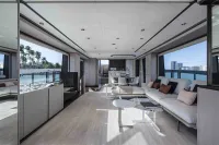 Ferretti 860