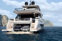 Ferretti 860