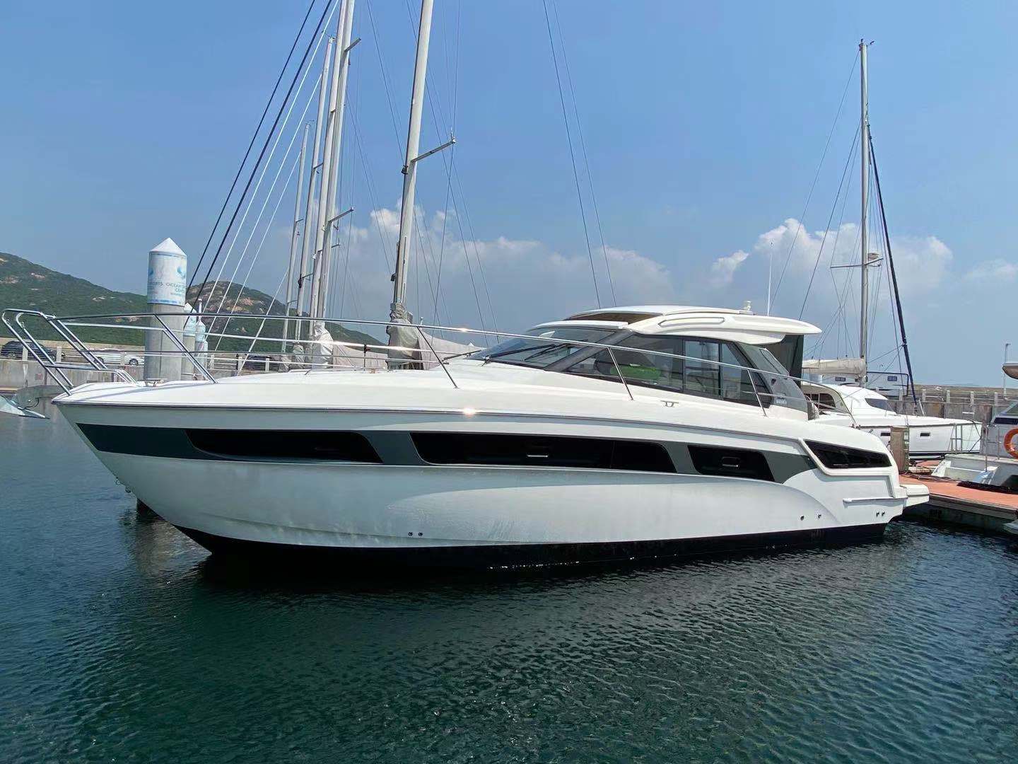 Bavaria S40 yacht