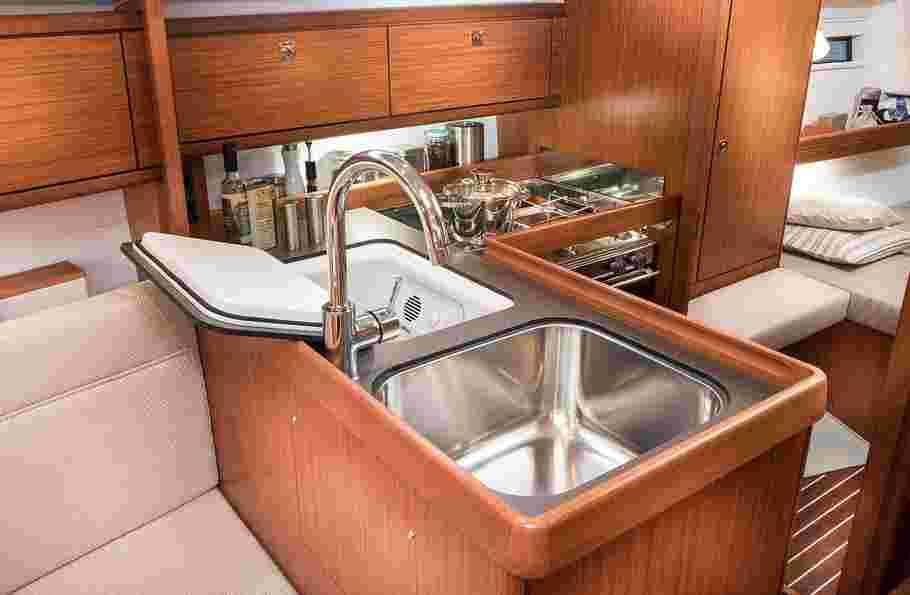 Bavaria CRUISER 34