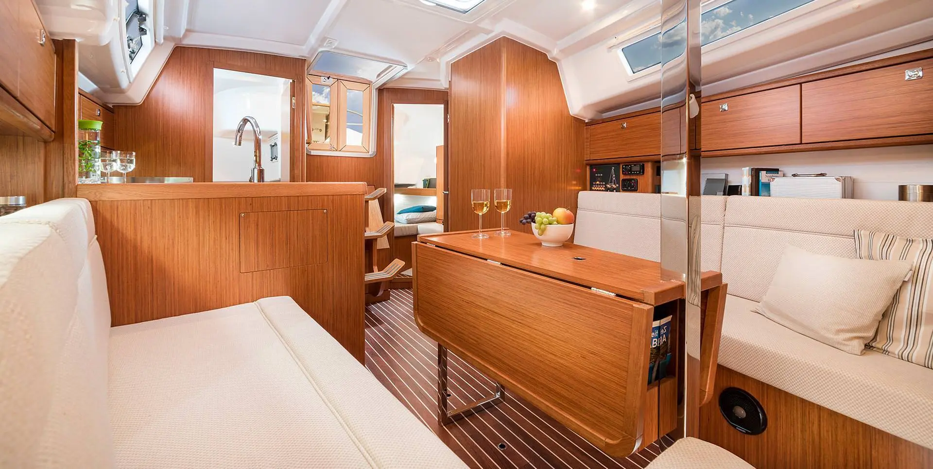 Bavaria CRUISER 34