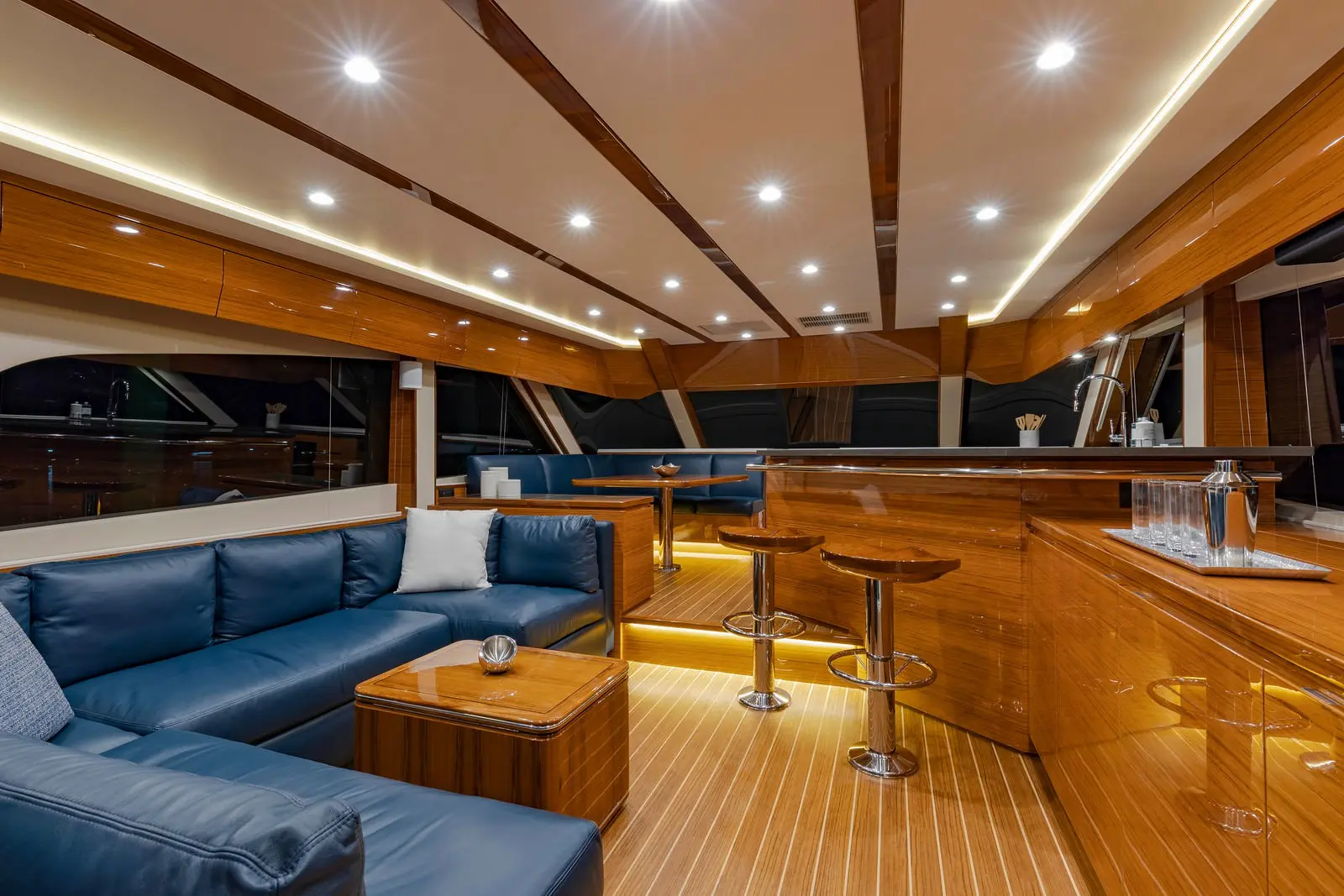 BERTRAM 61 CONVERTIBLE