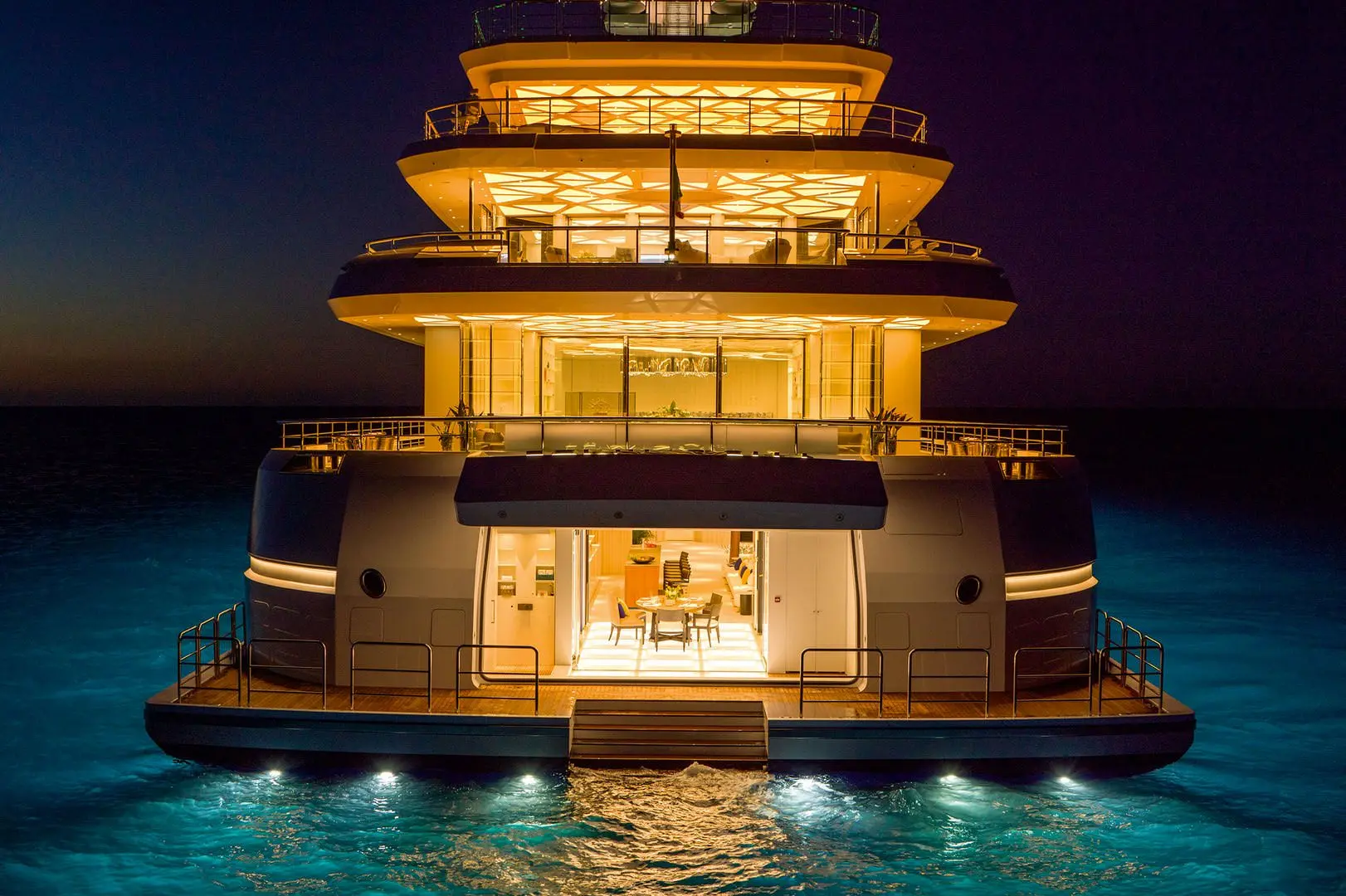 Benetti Giga FB272