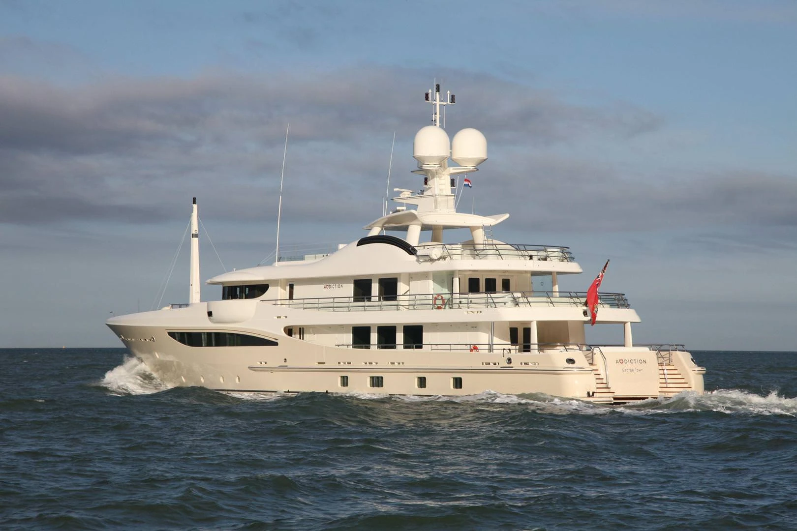 Amels 177 01