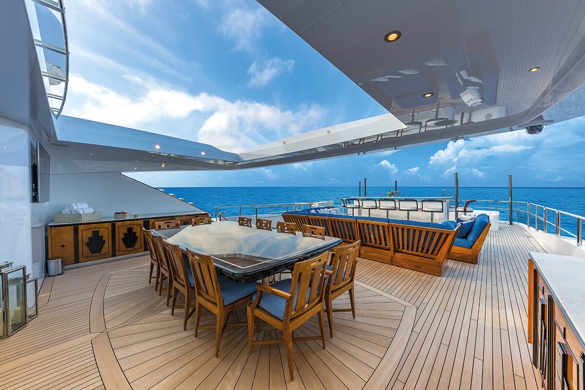 Benetti Mega FB269 M-Y Spectre