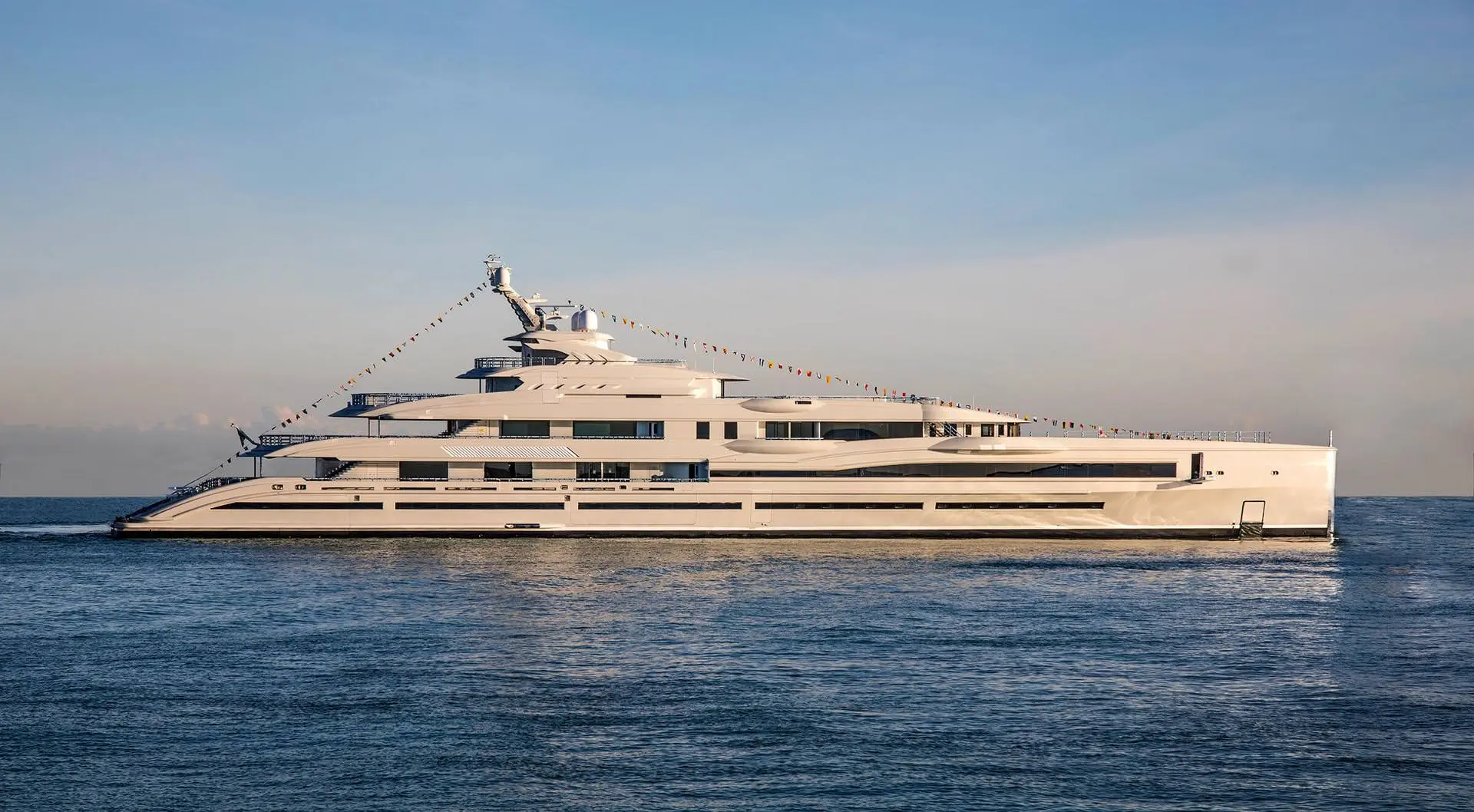 Benetti Giga FB277