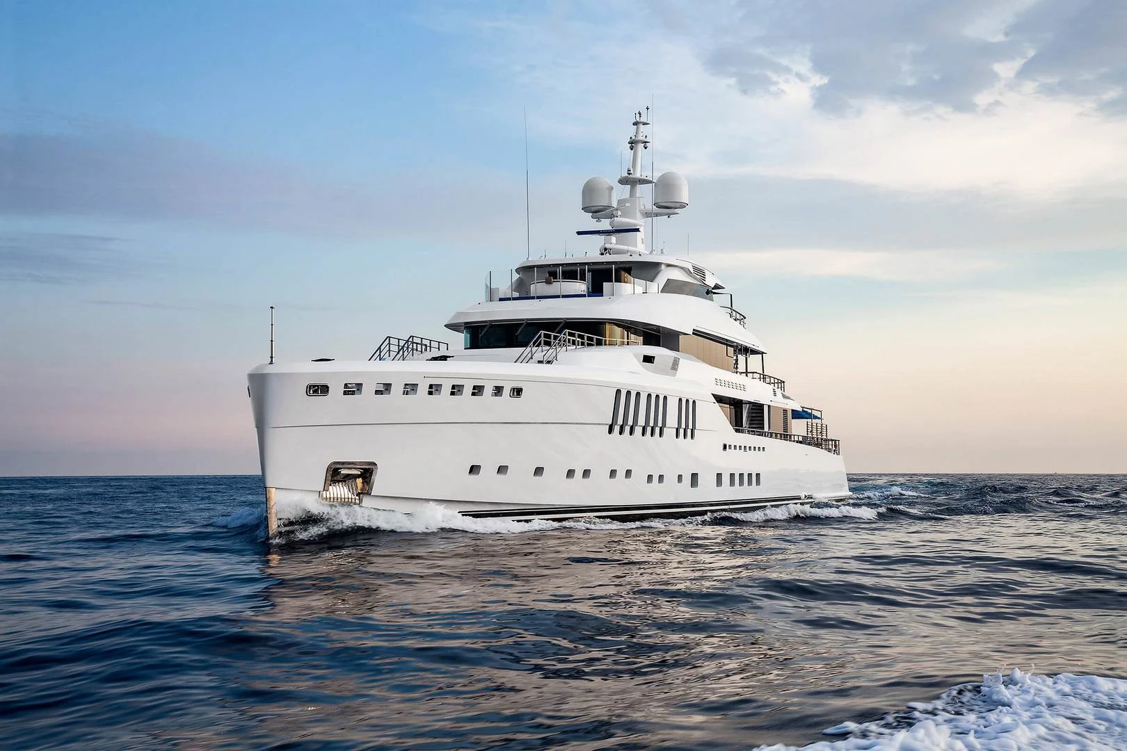 Benetti Mega FB268 M-Y Seasense