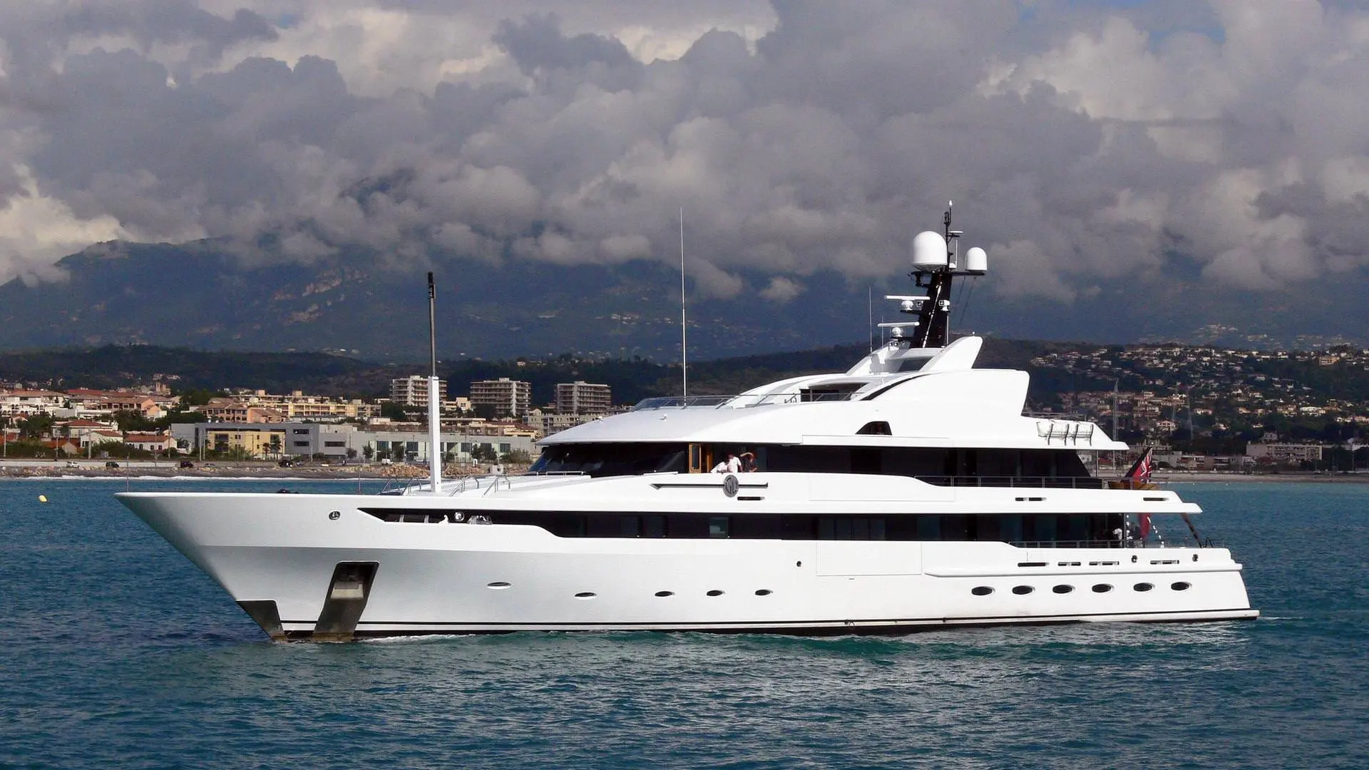 Amels Custom 447
