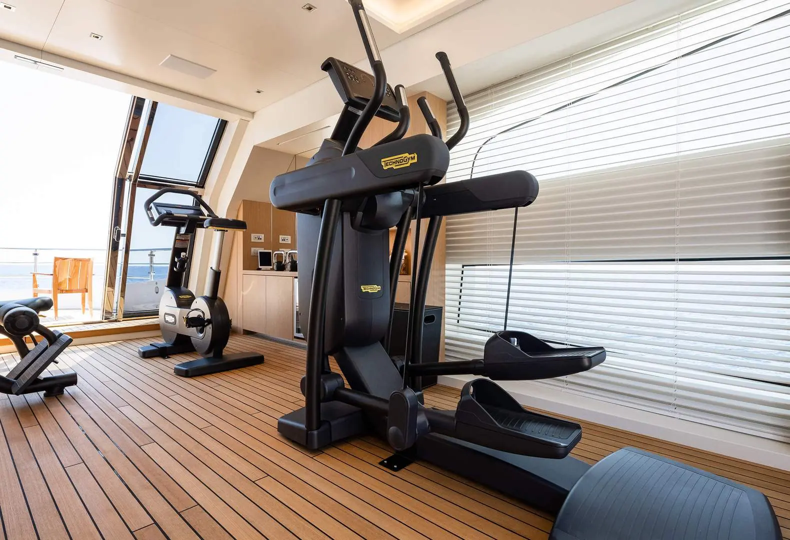 Benetti Mega FB276 M-Y Metis