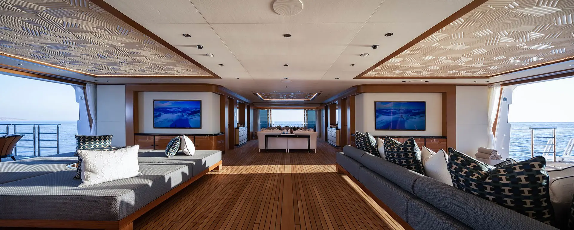 Benetti Giga FB277 M-Y LANA