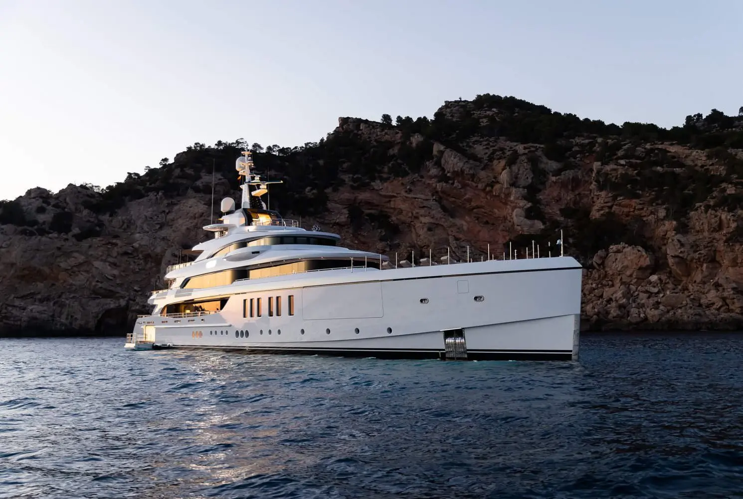 Benetti Mega FB276 M-Y Metis