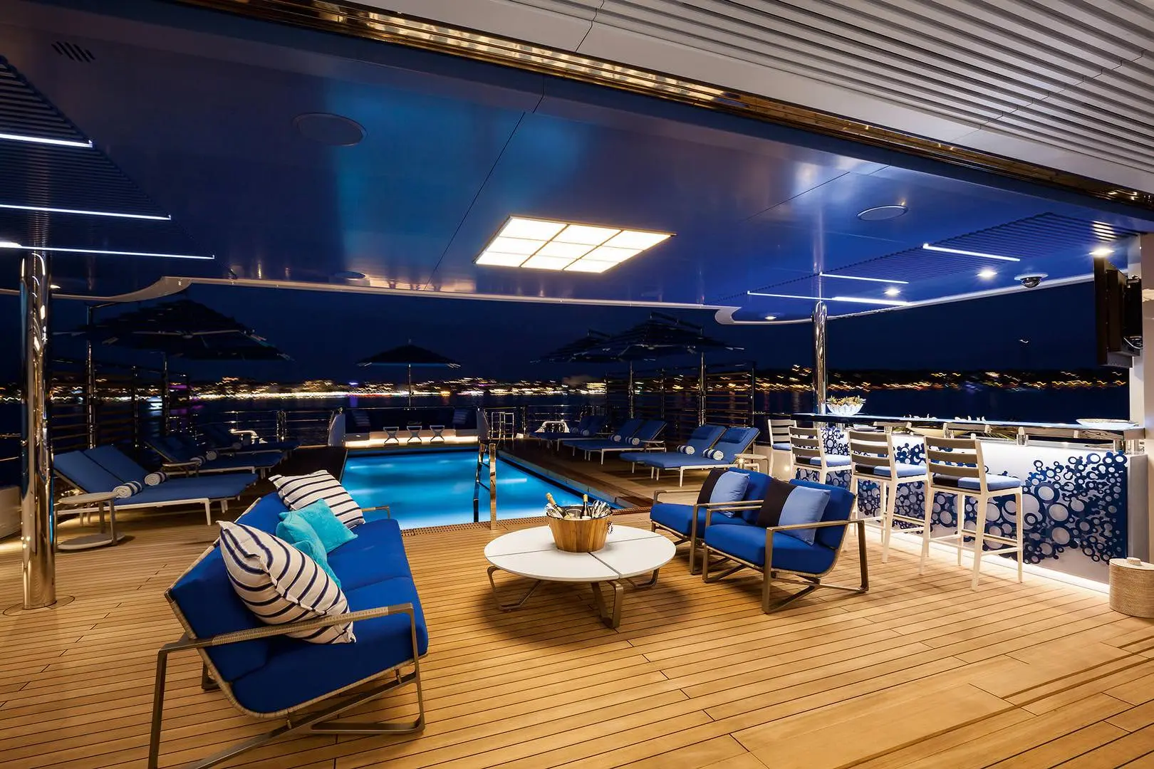 Benetti Mega FB268 M-Y Seasense