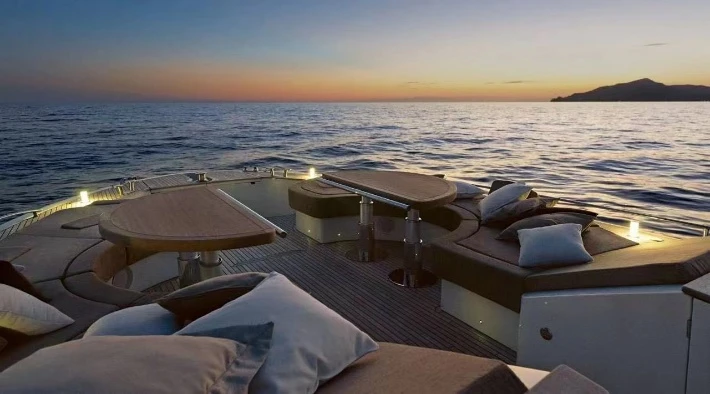 Monte Carlo Yachts 76