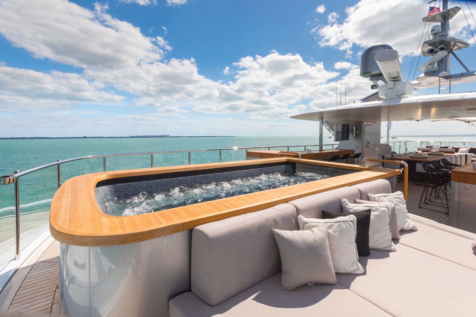 Benetti Mega FB703 M-Y Bacchanal
