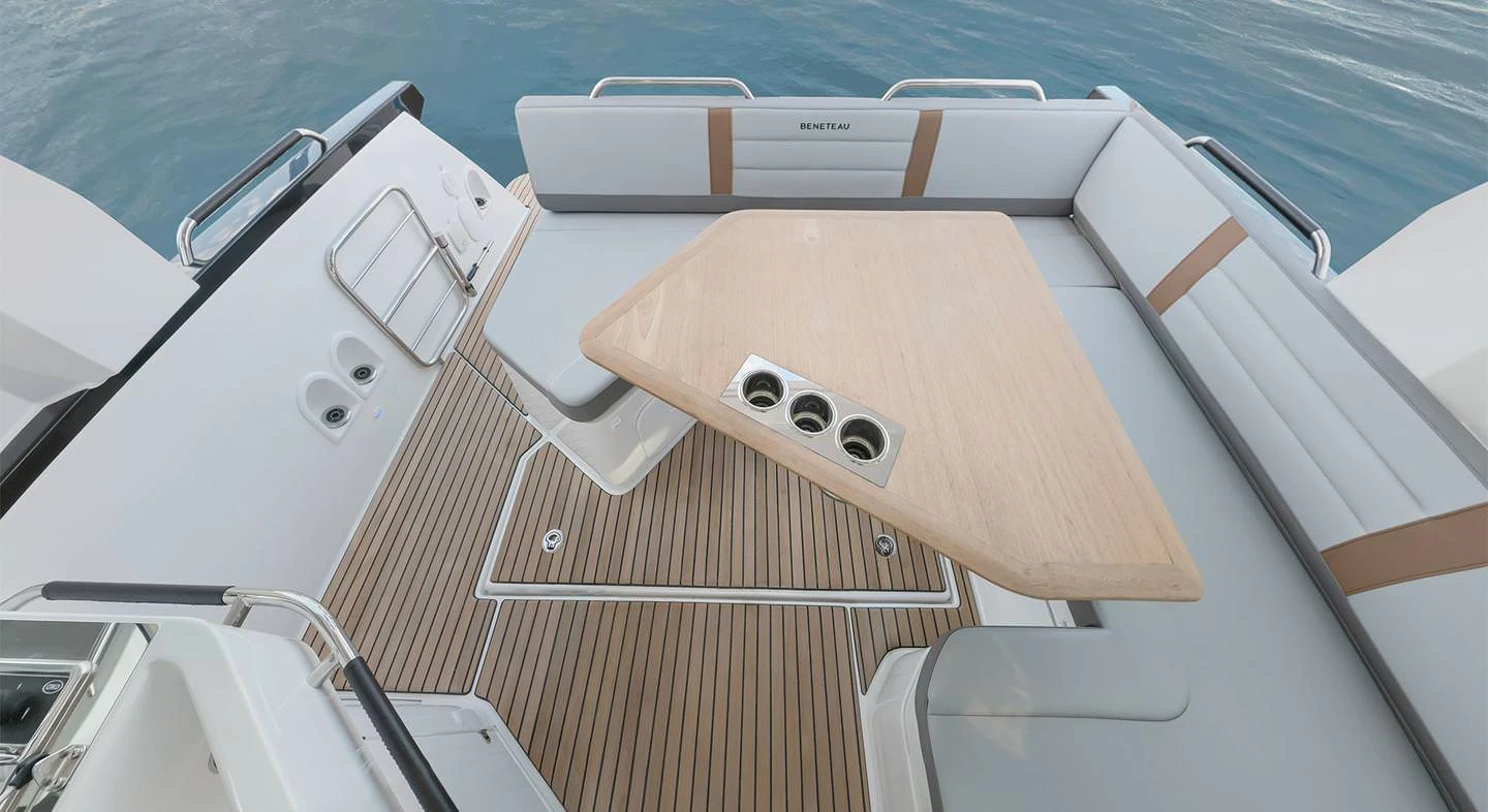 Beneteau GT 32