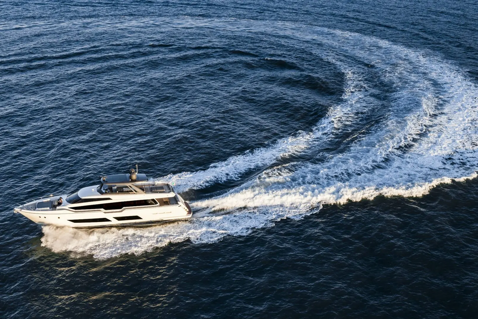 Ferretti  850 1800