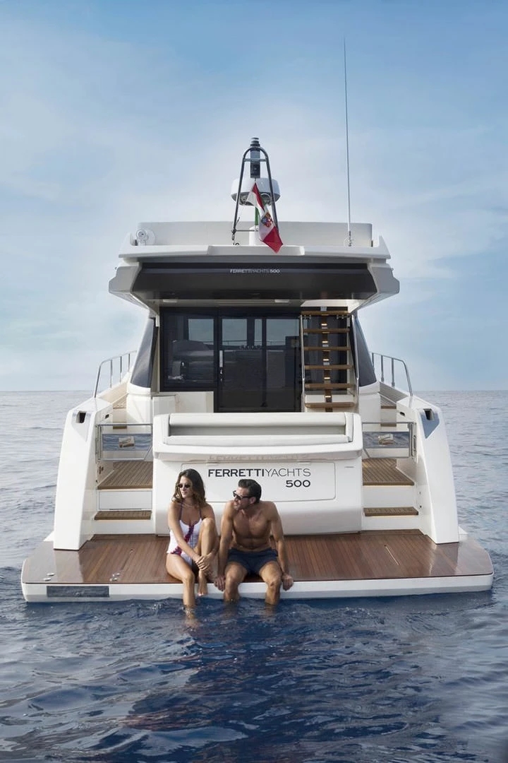 Ferretti 500