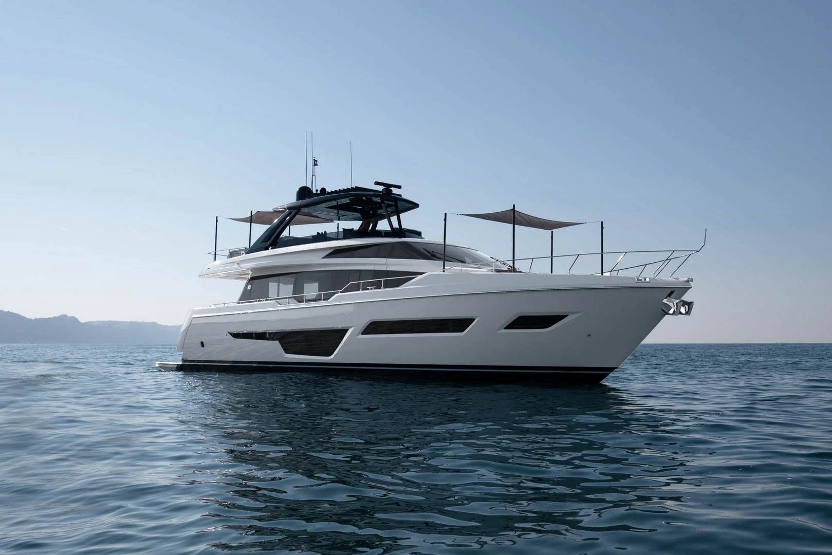 Ferretti 780