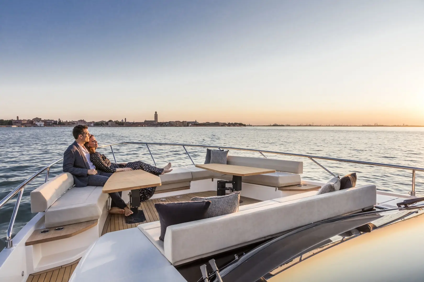  Ferretti 670