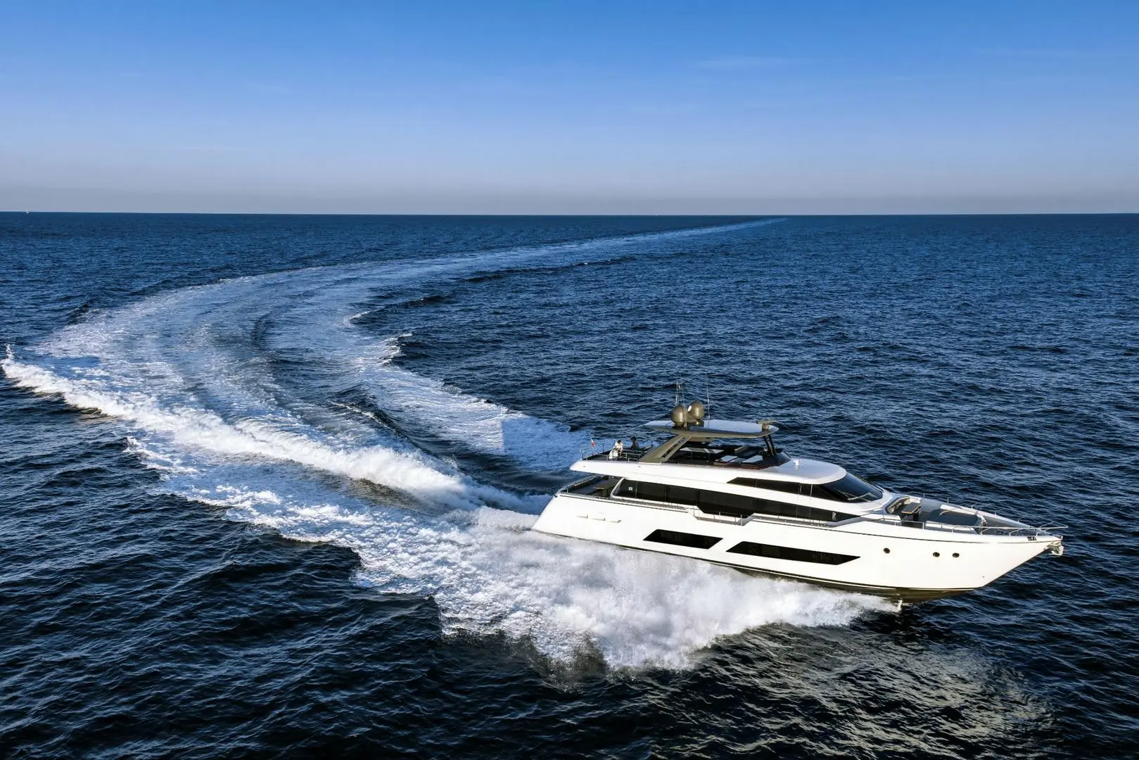 Ferretti 850 1900