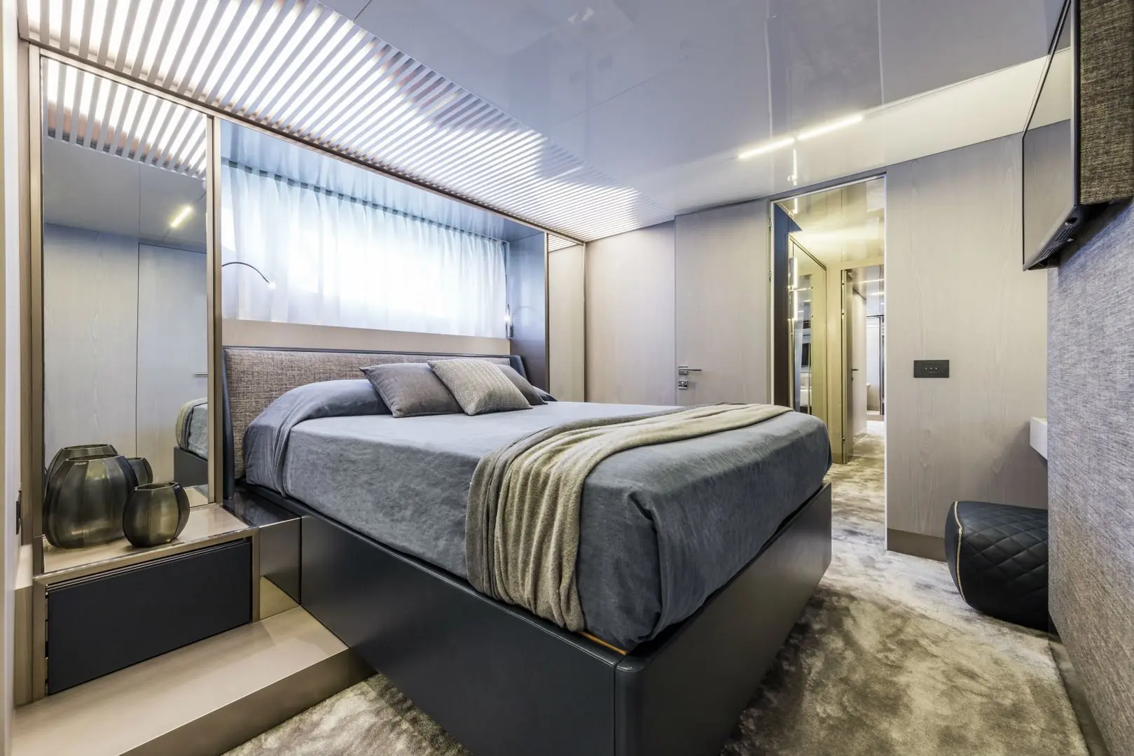 Ferretti 850 1900