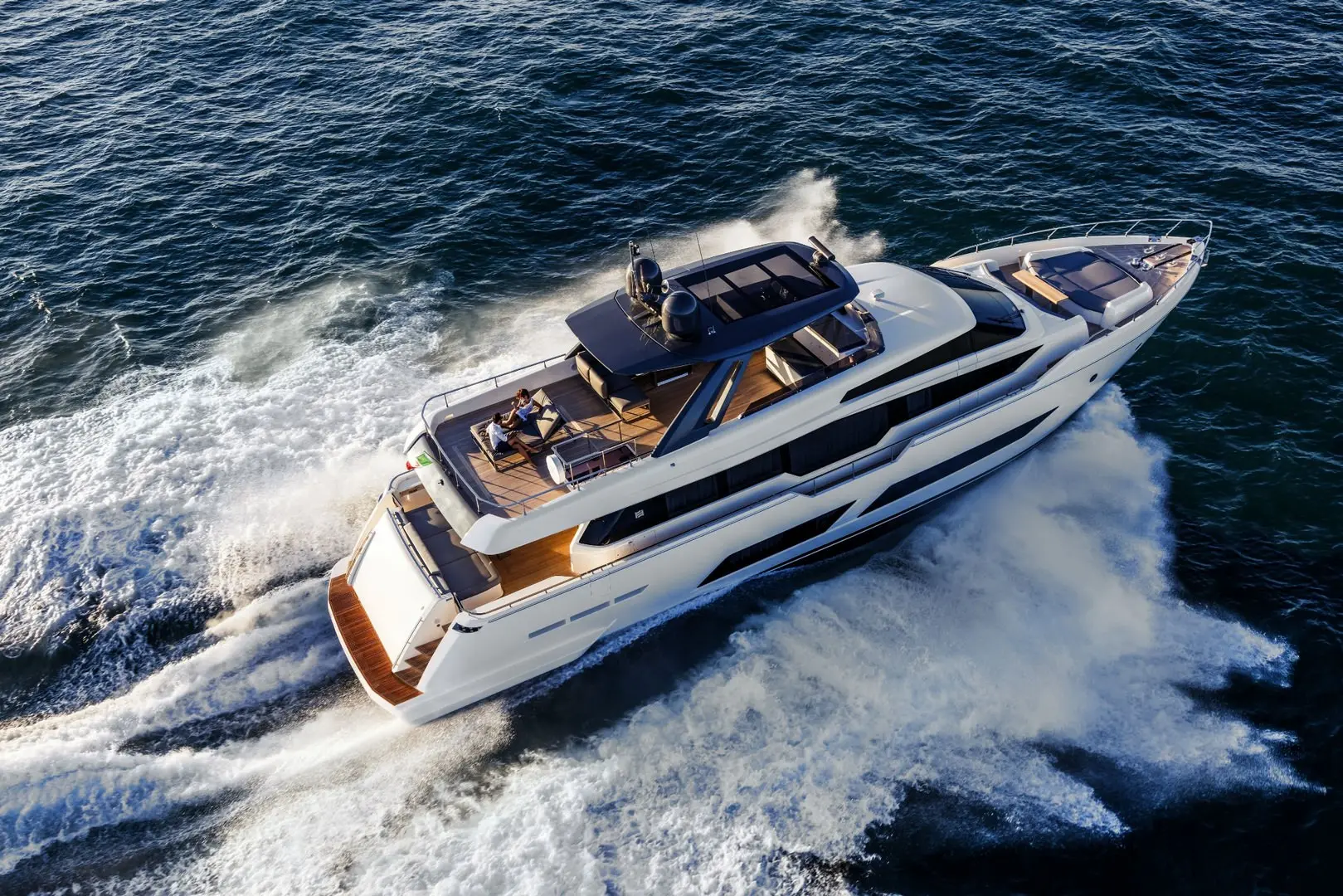 Ferretti 850 1900