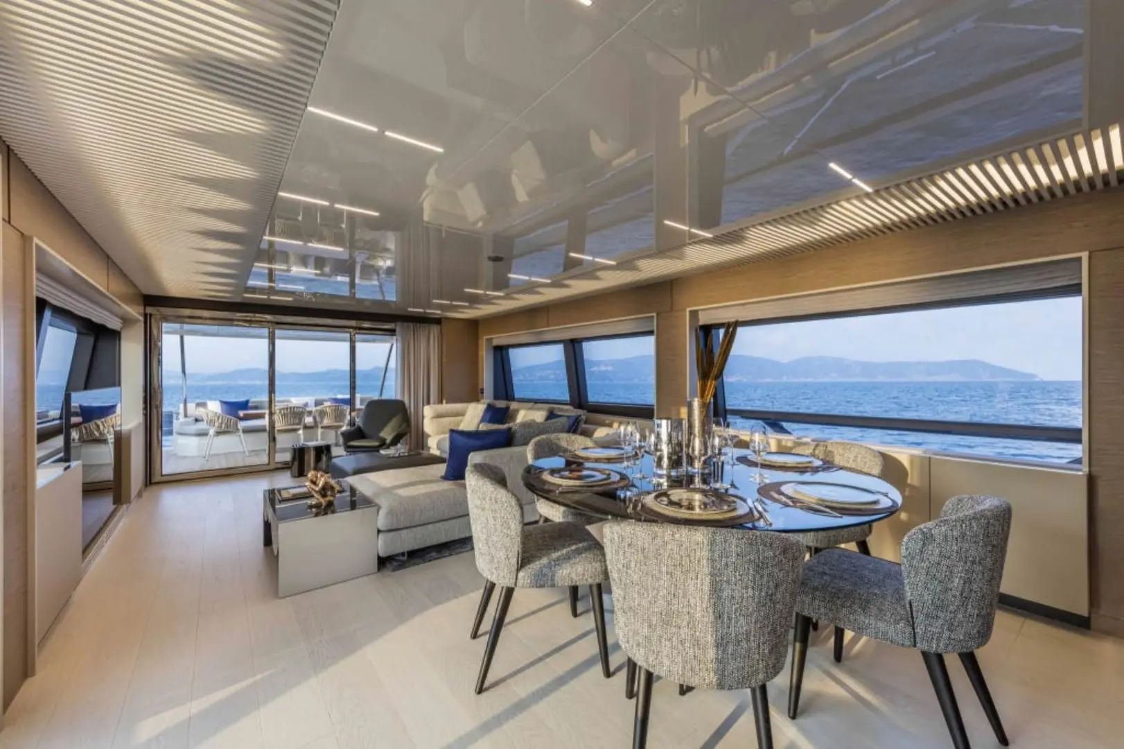 Ferretti 920 2000 M86