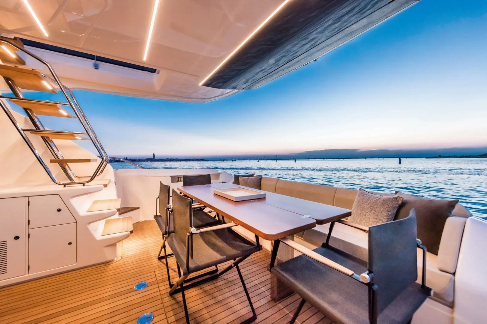 Ferretti 670 1000
