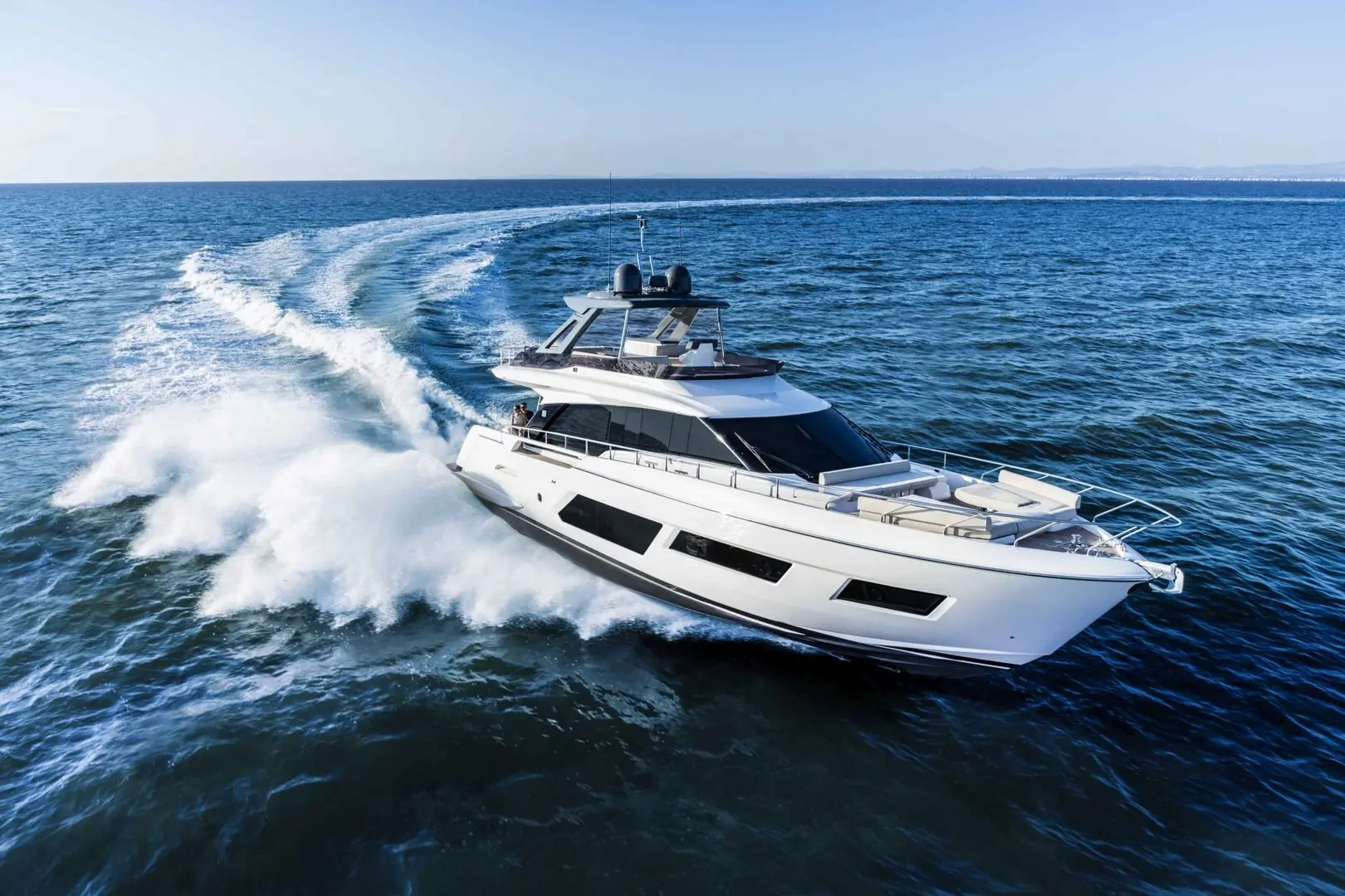 Ferretti 670 1000