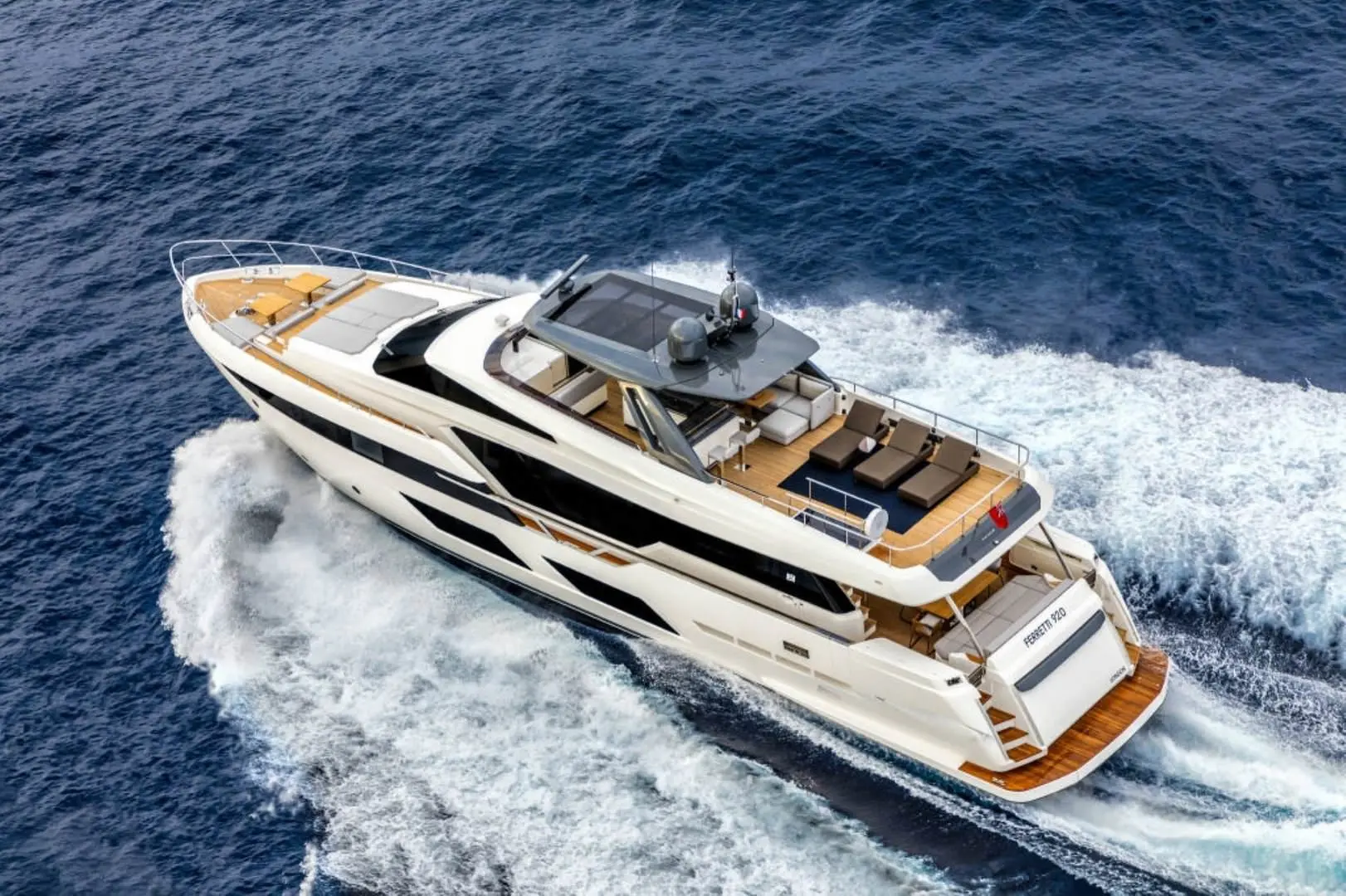 Ferretti  920 2000 M96L