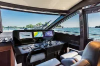  Ferretti 670