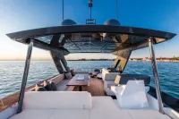  Ferretti 670
