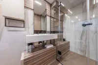  Ferretti 670