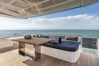 Ferretti  850 1800
