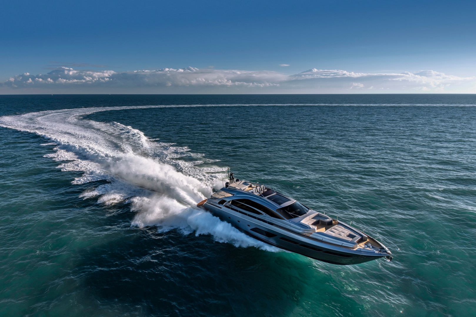Pershing 8X 2000 M96L