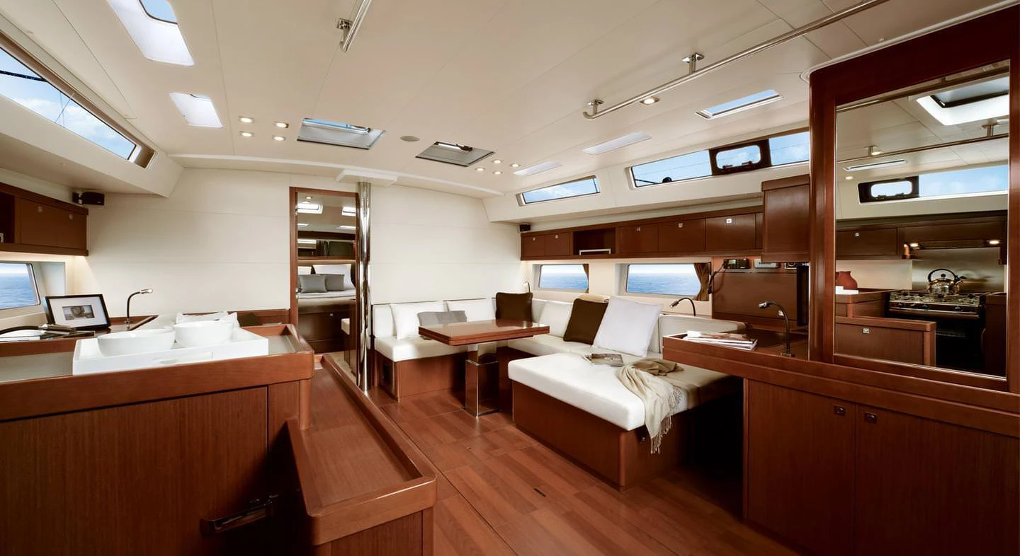 Beneteau Oceanis 55